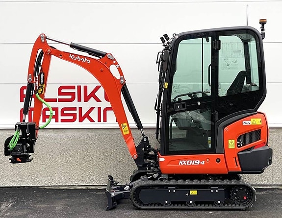 Kubota KX 019-4 2 of 7