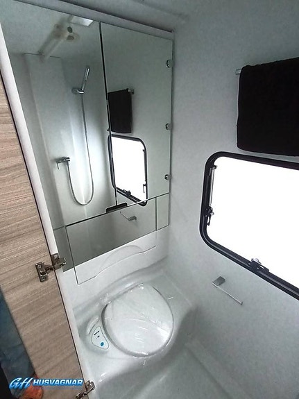 Adria Altea 362 LH 7 of 10