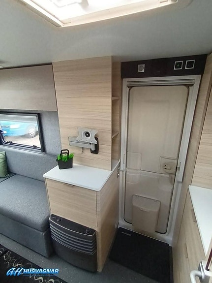 Adria Altea 362 LH 4 of 5
