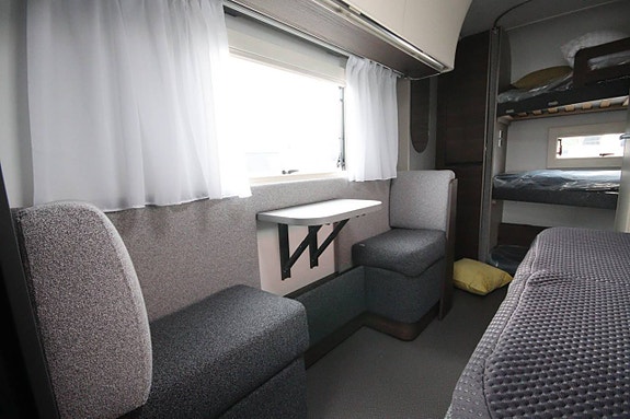 Adria Alpina 663 UK 17 of 21