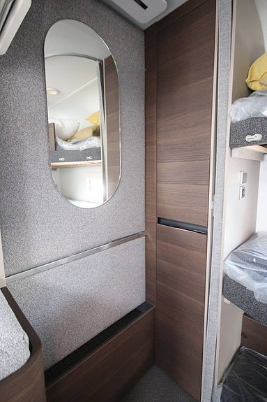 Adria Alpina 663 UK 16 of 21