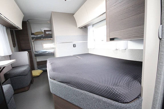 Adria Alpina 663 UK 15 of 21