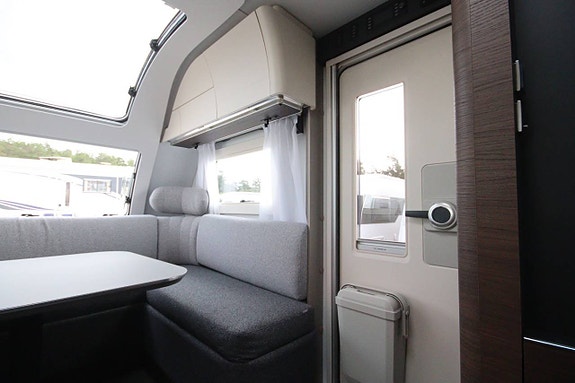 Adria Alpina 663 UK 7 of 21