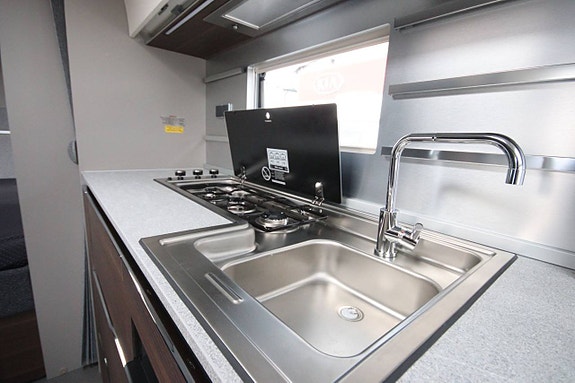 Adria Alpina 663 UK 10 of 21