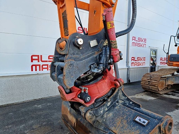 Doosan DX 255 LC-3 4 of 6