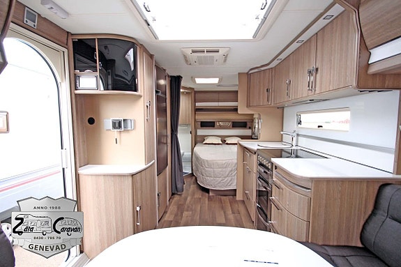 Kabe Royal 560 XL + AC 8 of 17