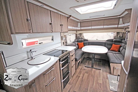 Kabe Royal 560 XL + AC 15 of 17