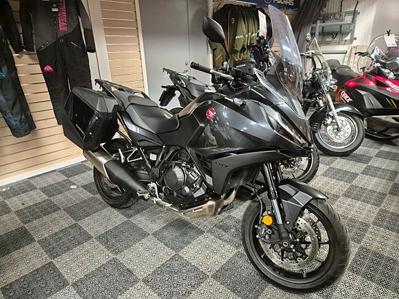 Honda NT1100 -23 DEMO 4 of 4