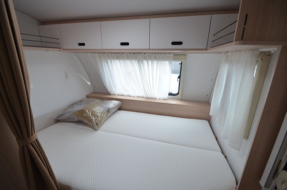 Adria Aviva 422 PY 5 of 11
