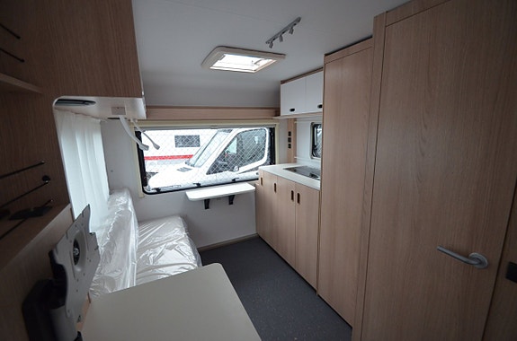 Adria Aviva 422 PY 3 of 11