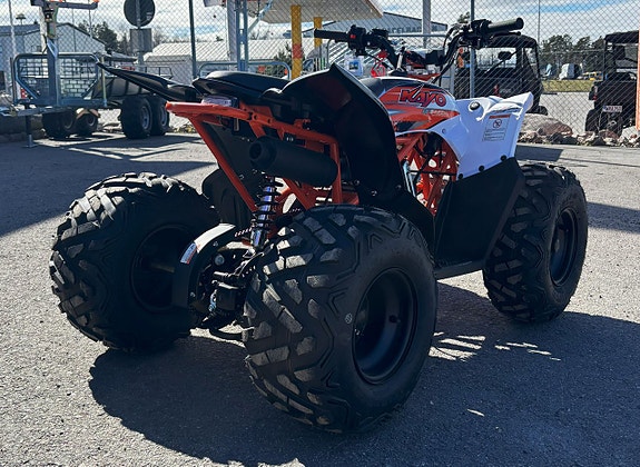 Kayo AT110 Barn ATV 3 of 12