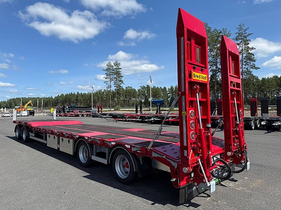 Hakarps - 38 tons maskinvagn med hydrauliska ramper OMG LEV 6 of 12