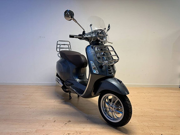 Vespa Primavera 50 Touring Klass1 2 of 4