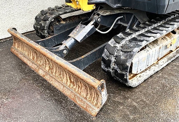 Yanmar SV 26 4 of 6