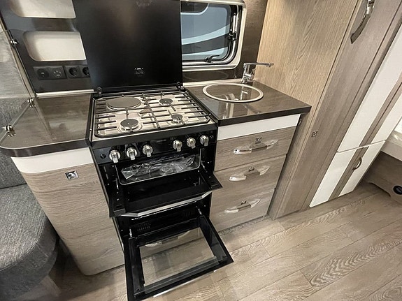 Hobby 560 UL Prestige Långbäddar elgolvvärme 9 of 18