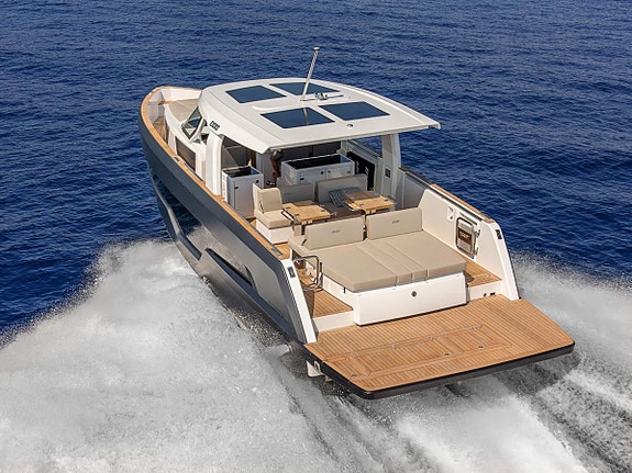 Fjord 41XL 2 of 5