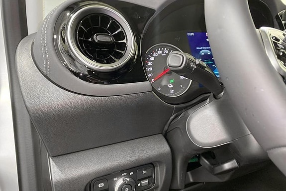 Mercedes-Benz EQT200 7 of 15