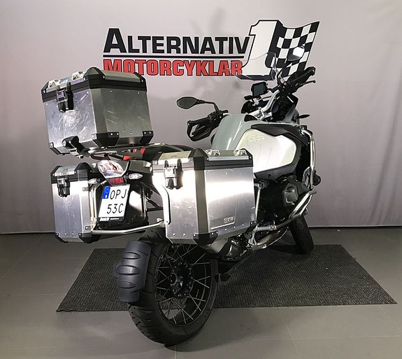 BMW R1250GS Adventure 2 of 5