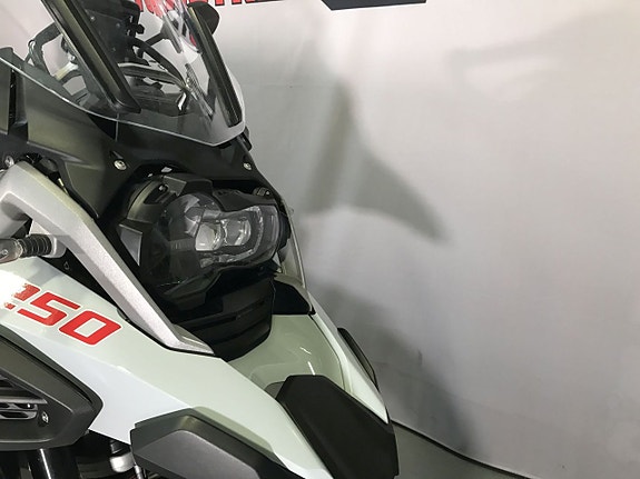 BMW R1250GS Adventure 7 of 15