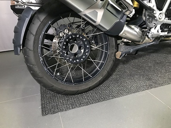 BMW R1250GS Adventure 12 of 15