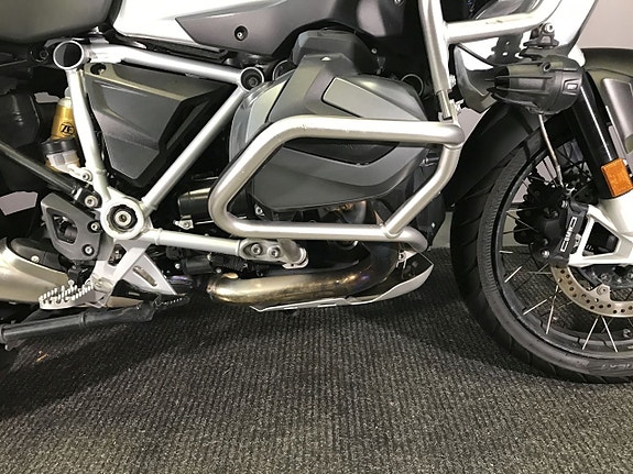BMW R1250GS Adventure 10 of 15