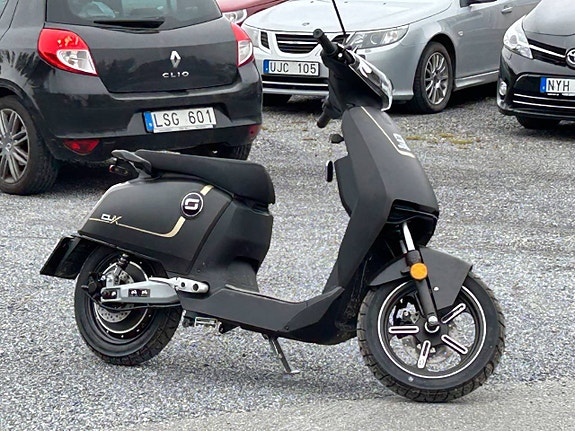 Super SOCO CUX El-Moped  EU-45 2 of 6