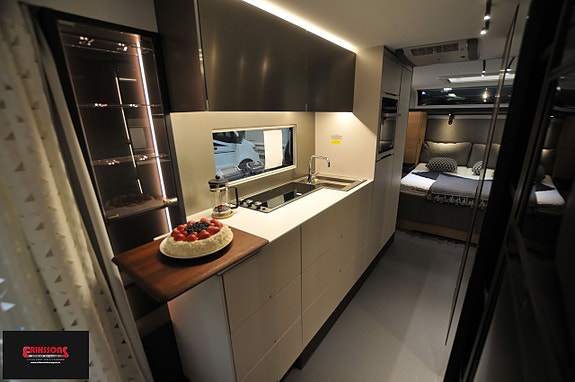 Adria Astella 754 DP 4 of 17
