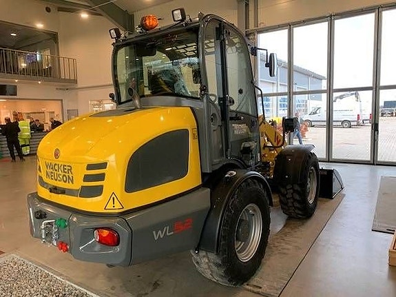 Wacker Neuson WL52 3 of 5