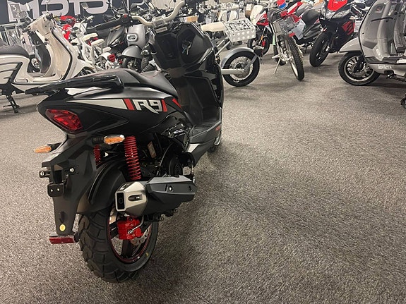 MOTO CR R9 SP " Sommarlovskampanj " 2 of 4
