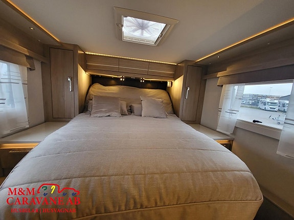 Kabe Imperial Travel Master Intergrated 810 Tandem LQB Queenbed 9 of 21