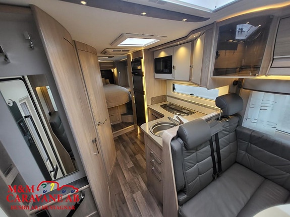 Kabe Imperial Travel Master Intergrated 810 Tandem LQB Queenbed 6 of 21