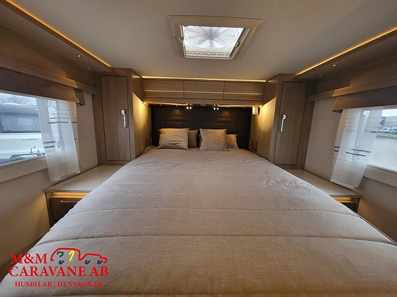 Kabe Imperial Travel Master Intergrated 810 Tandem LQB Queenbed 10 of 21