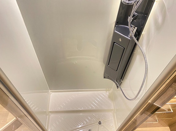 Kabe TMI 860 LQB Imperial (Hyd-stö+Cinderella+Solcell+AC) 30 of 30