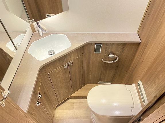 Kabe TMI 860 LQB Imperial (Hyd-stö+Cinderella+Solcell+AC) 29 of 30