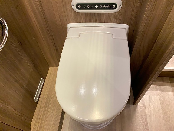 Kabe TMI 860 LQB Imperial (Hyd-stö+Cinderella+Solcell+AC) 28 of 30