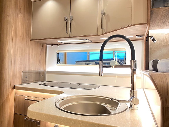 Kabe TMI 860 LQB Imperial (Hyd-stö+Cinderella+Solcell+AC) 19 of 30