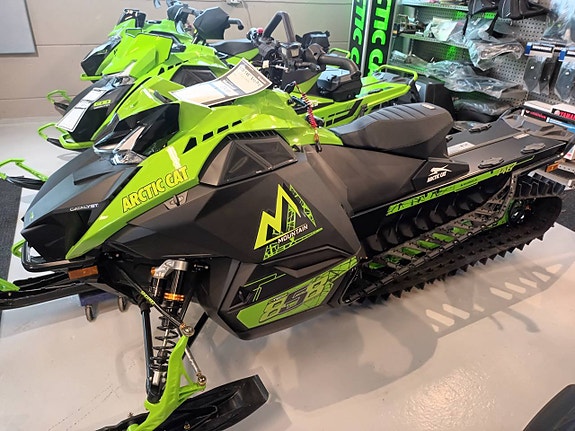 Arctic Cat M858 146" Sno Pro ES 2,6 G8 2025