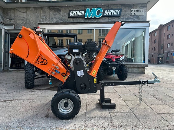 Övriga Black Wolf Flismaskin med elstart