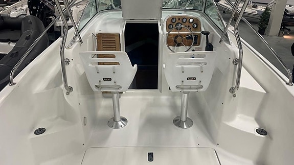 Jeanneau 725 WA med Volvo Penta 4.3 GL -00 - 1 ägare 2 of 7