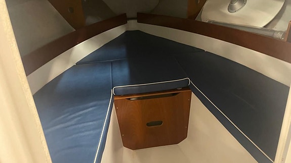 Jeanneau 725 WA med Volvo Penta 4.3 GL -00 - 1 ägare 5 of 7