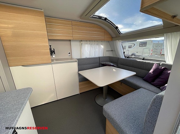 Adria Adora 593 UK 4 of 14