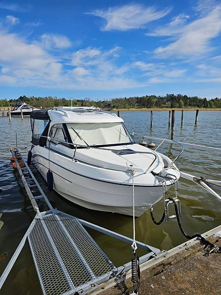 Beneteau Antares 7 2 of 7