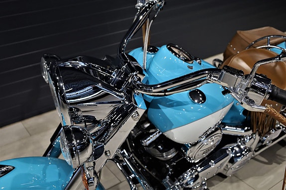 Indian Chief Vintage 1.7 Power Plus 105 V-Twin 11 of 16