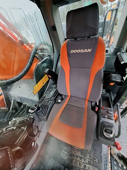 Doosan DX 530 LC-5 , Begagnad SÄLJES 12 of 24