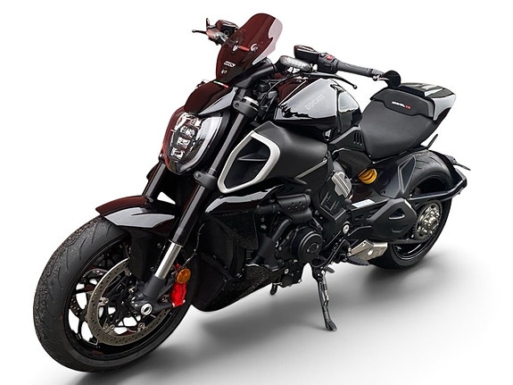 Ducati Diavel V4 3 of 6