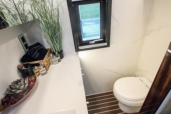 Mercedes-Benz 630 Actros 630 HK NL Exclusive Line 16 of 24