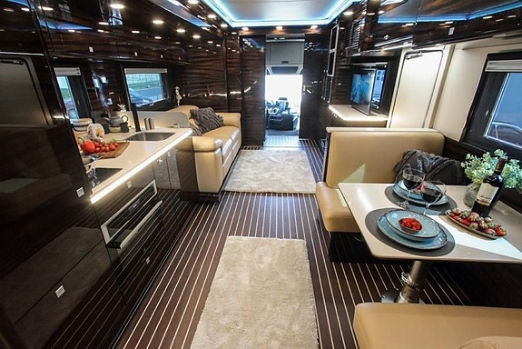 Mercedes-Benz 630 Actros 630 HK NL Exclusive Line 14 of 24