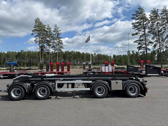 Hakarps - 38 tons LVX vagn med tipp, skjut boggie och flak 4 of 12