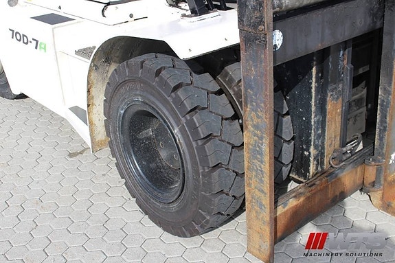 Hyundai 70 D-7 A 13 of 14