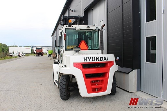 Hyundai 70 D-7 A 3 of 14